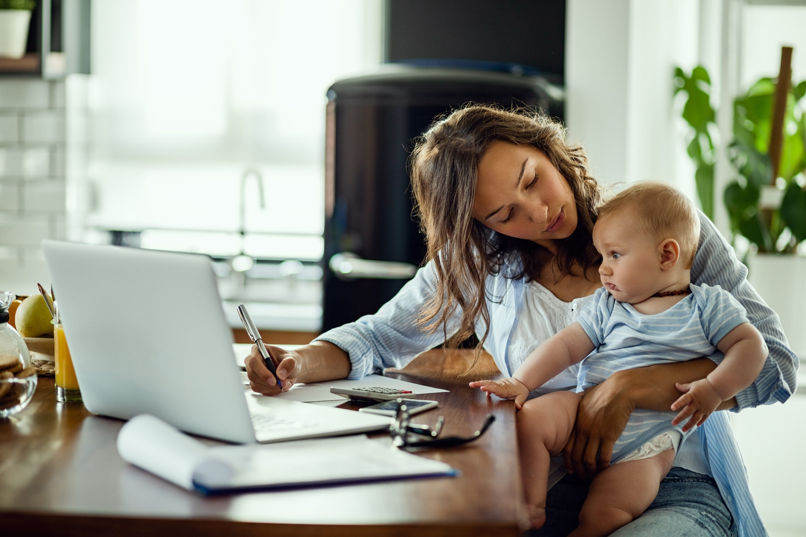 👶💻 So arbeitest du mit Baby – auch ohne feste Betreuung