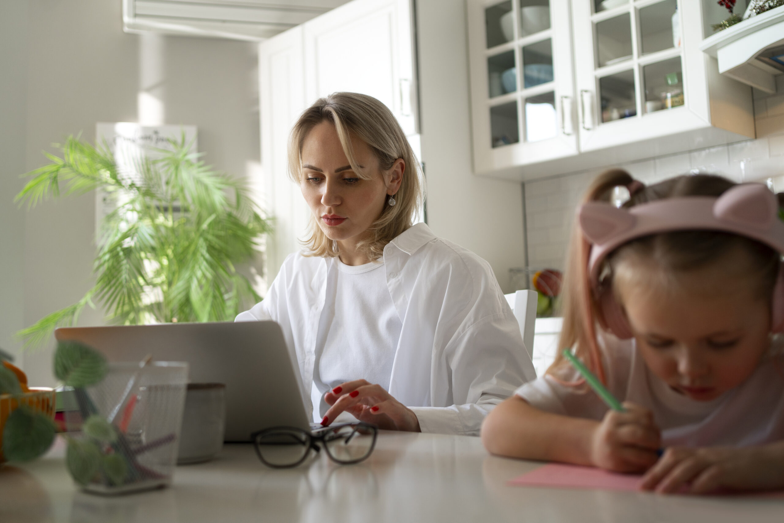 „Diese Tools brauchst du wirklich fürs Homeoffice – meine Essentials für Mamas“