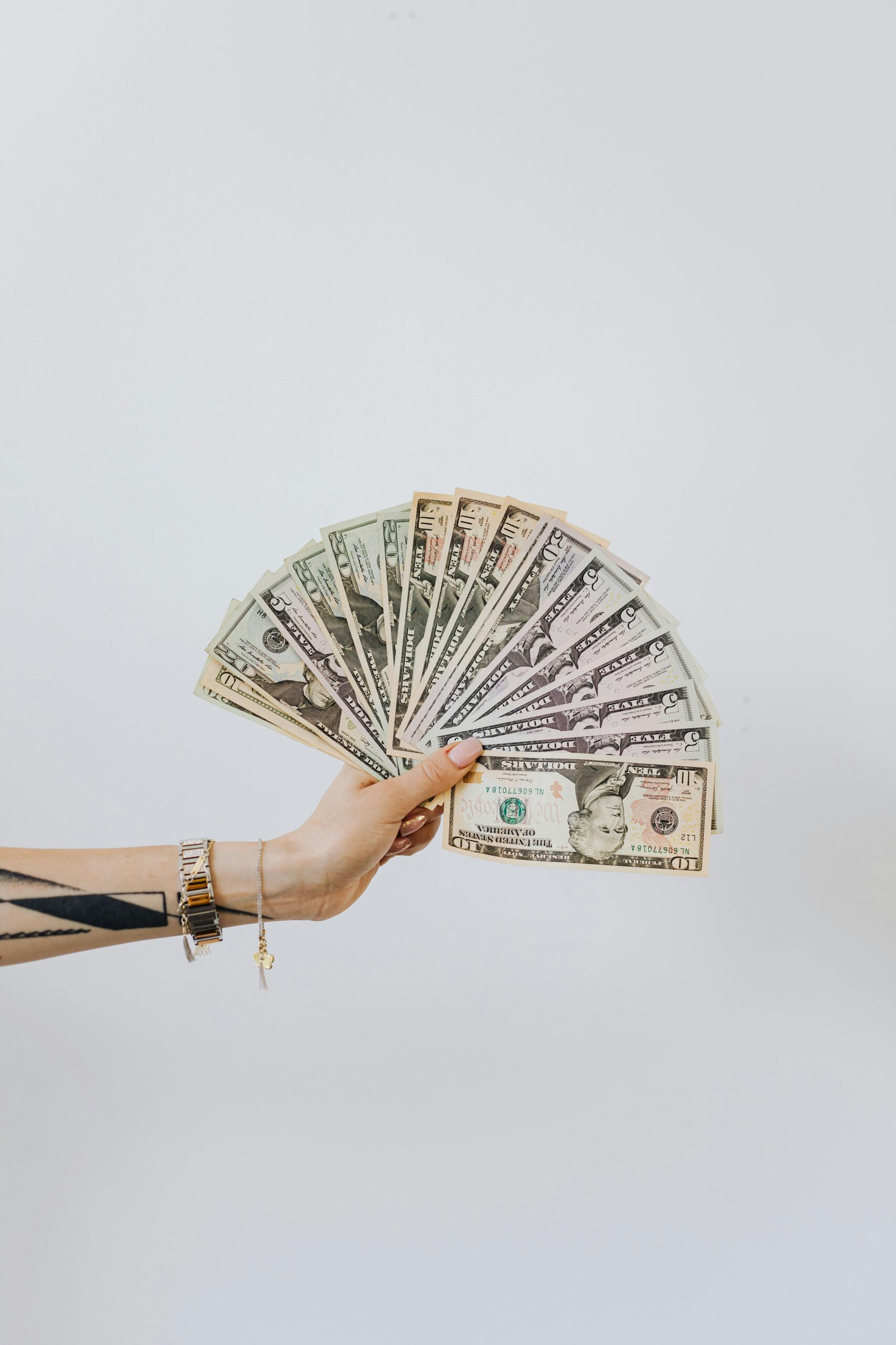 💡 10 kreative Wege, wie du dir nebenbei Geld verdienen kannst – ohne dich zu zeigen